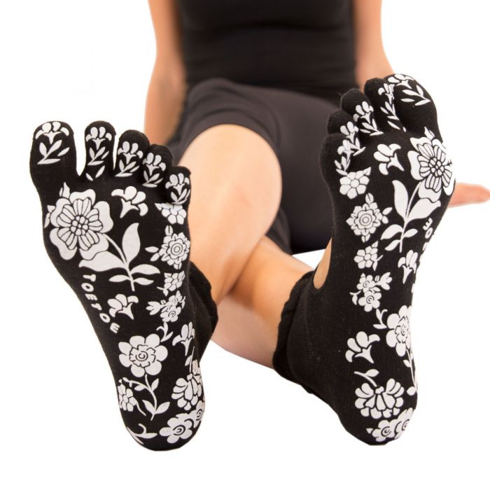 Yoga And Pilates Anti Slip Serene Ankle Toe Socks By TOETOE