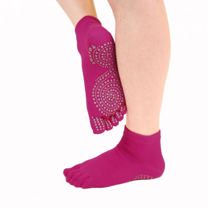 GAIAM Grippy Yoga Socks - Pink, Small/Medium - Ayurveda 101 Online